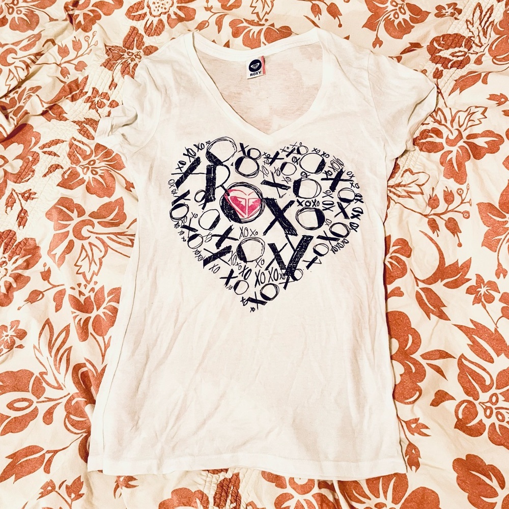 Roxy heart tee Jrs large black & white heart